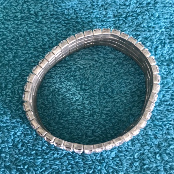 Stretch sparkly bracelet - Picture 2 of 3